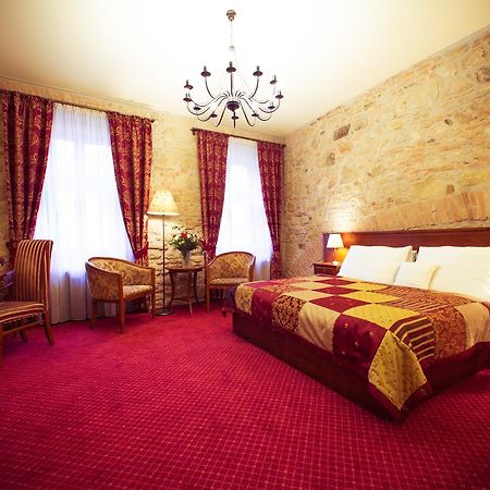 Hotel Rous Plzen Bagian luar foto