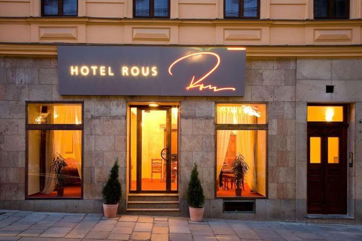Hotel Rous Plzen Bagian luar foto