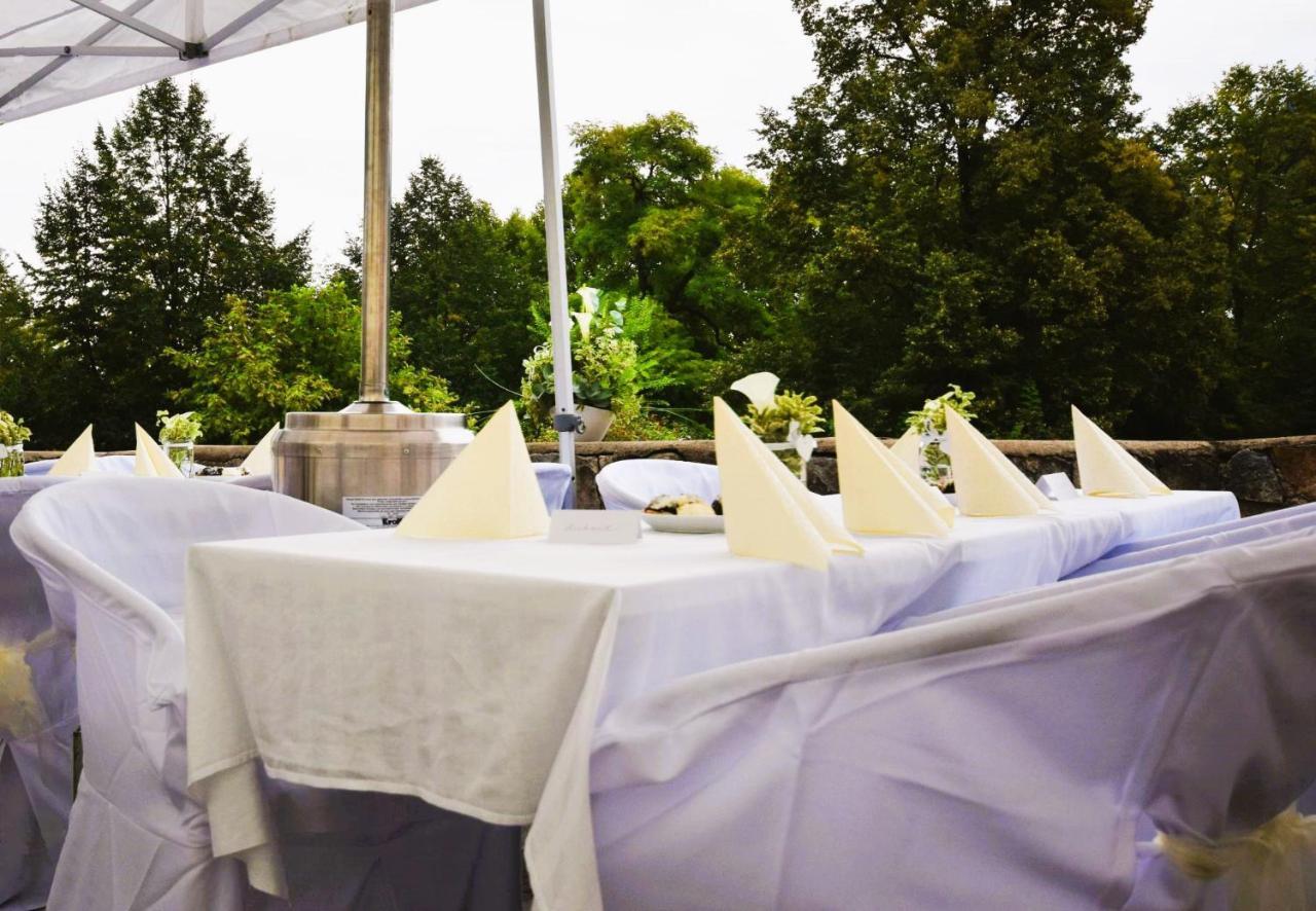 Hotel Rous Plzen Bagian luar foto