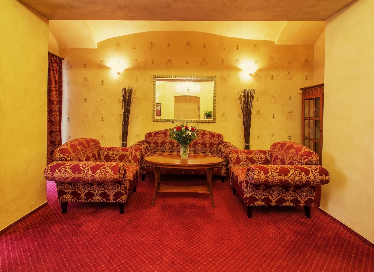 Hotel Rous Plzen Bagian luar foto